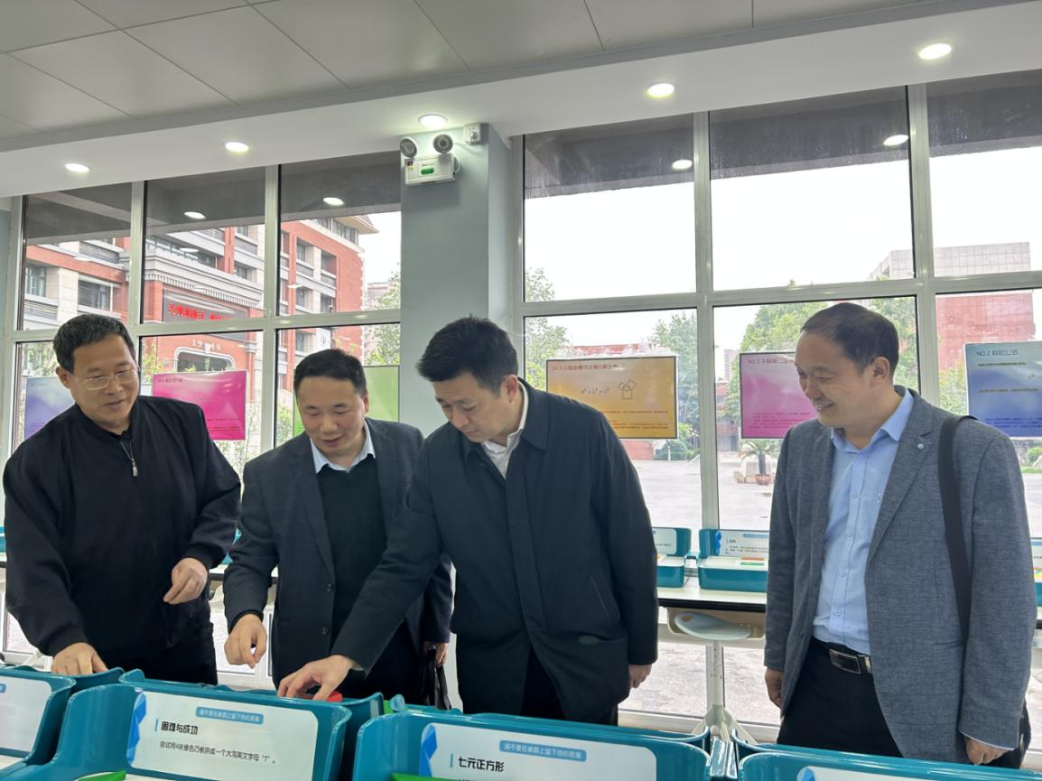 知识产权进校园 鼓励创新育人才 ——知识产权宣传活动走进新乡市第一中学